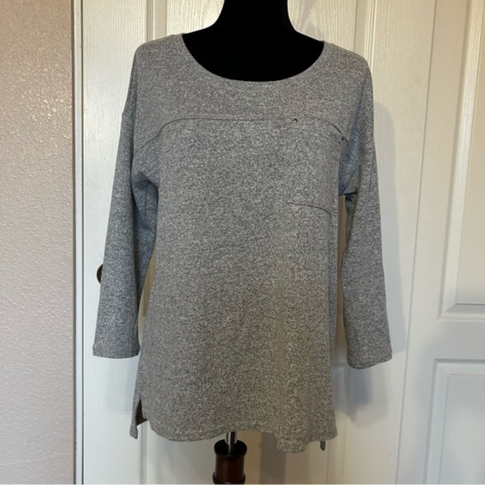 Calvin Klein Gray Slight High/Low Hem‎ Sweater Size Medium